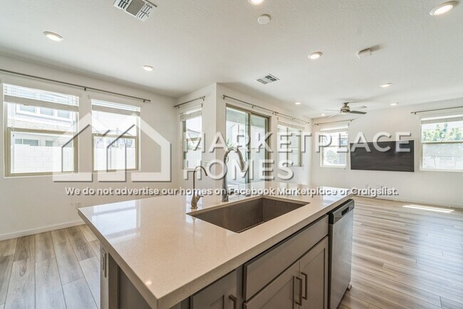 Building Photo - 4805 S Ferric