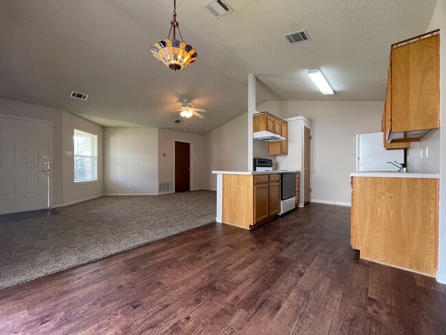 Building Photo - Duplex