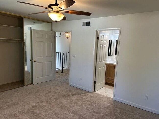 Building Photo - FANTASTIC 3BD TOWNHOUSE FOR LEASE!