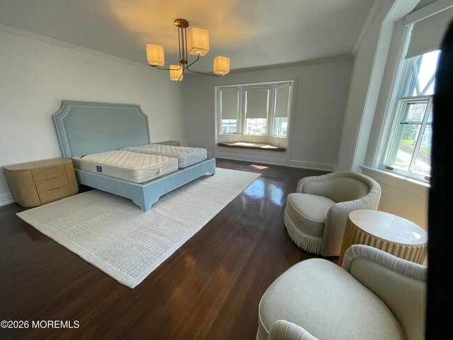 Building Photo - 211 Cedar Ave