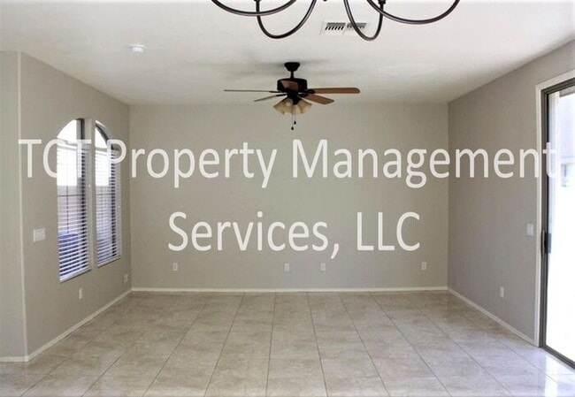 Building Photo - Beautiful 3 bedroom, 3 bathroom home in Mesa!