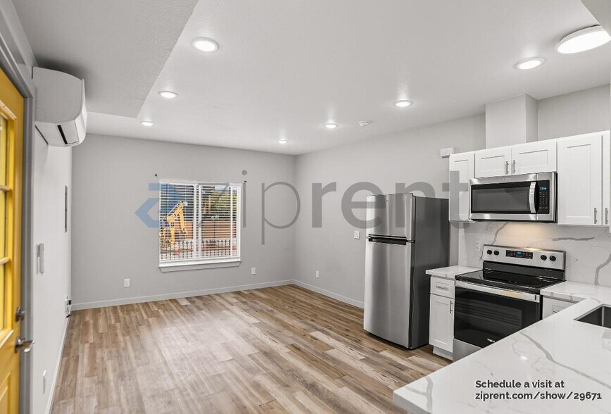 Building Photo - 3216 California St