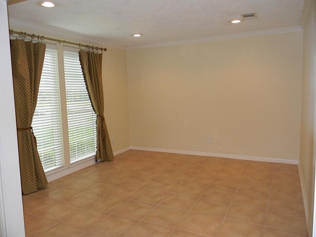 Building Photo - 2502 Stephens Grant Dr