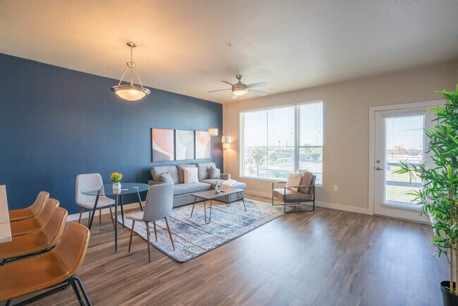 Building Photo - 1980 E Broadway Rd