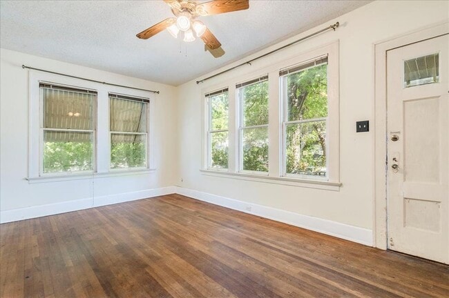 Building Photo - 1103 W 22nd St