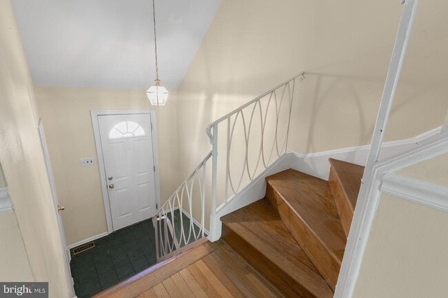 Building Photo - 6736 Emlen St