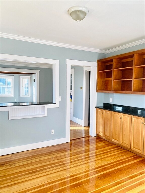 Building Photo - 117 Beach St