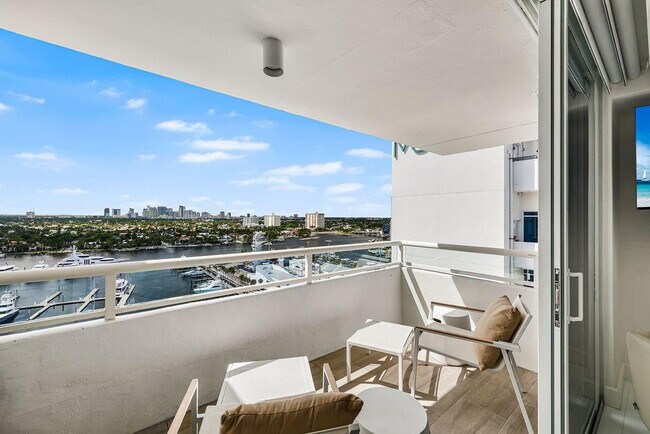 Building Photo - 545 S Fort Lauderdale Beach Blvd