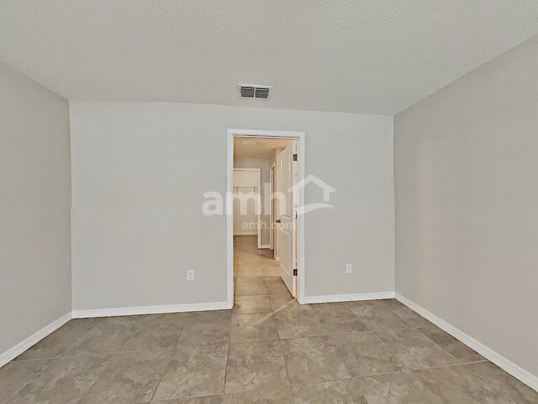 Building Photo - 10132 Carloway Hills Dr