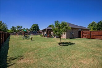 Building Photo - 3739 W Mahogany Dr