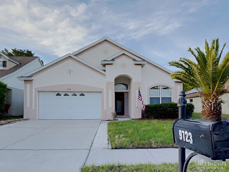 Building Photo - 9723 Riverchase Dr