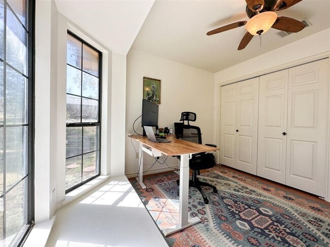 Building Photo - 251 Pine View Loop