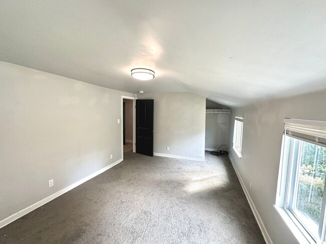 Building Photo - Updated 3 Bed, 1 Bath Home in Penn Hills - Quiet Street, Private Deck - Available Immediately!