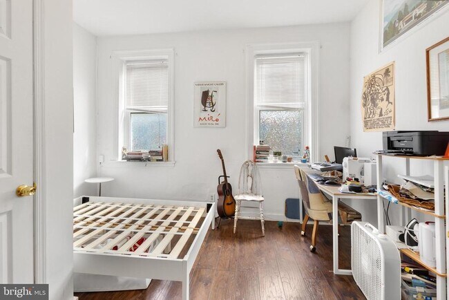 Building Photo - 2010 E York St