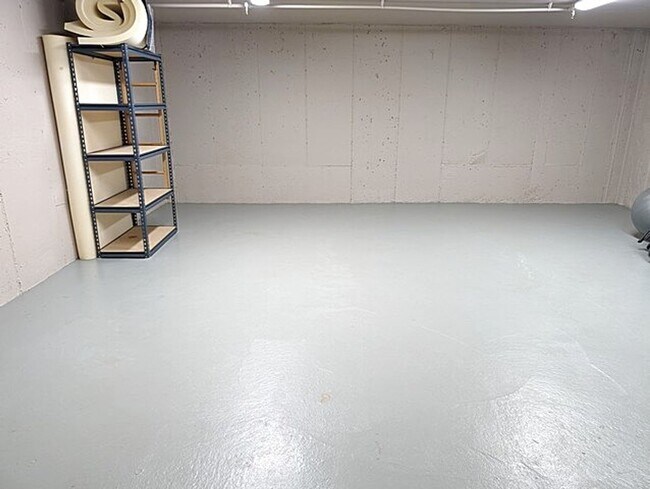 Building Photo - Beautiful Fully Furnished Jordanelle Townhome