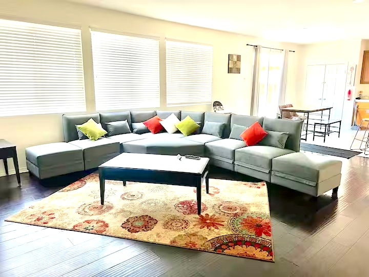 Building Photo - 13166 Monrovia St