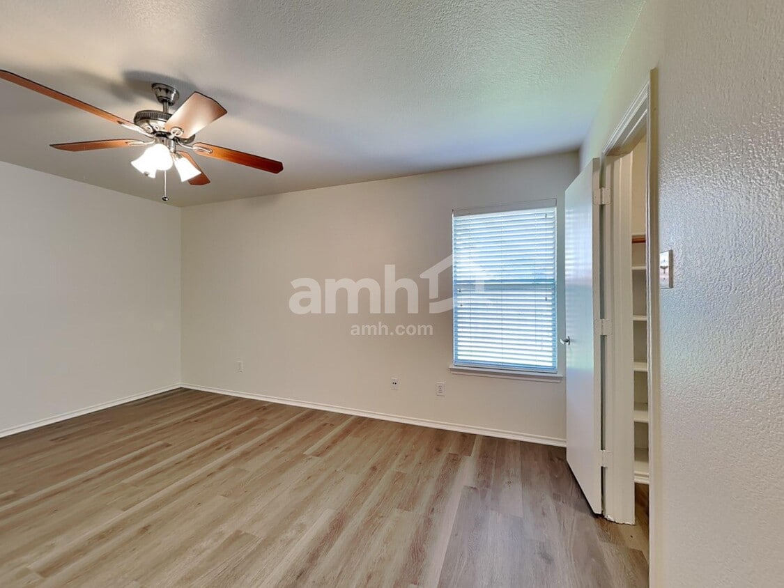 Building Photo - 532 Winbridge Ln