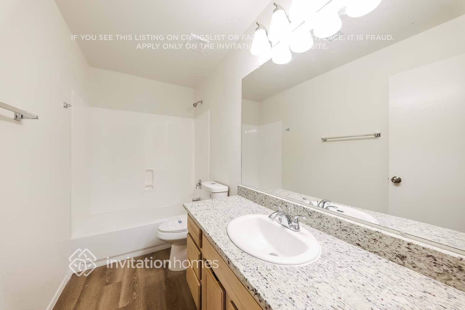 Building Photo - 5584 W Mercer Ln