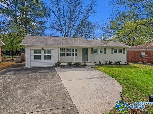Building Photo - 315 Jack Coleman Dr NW