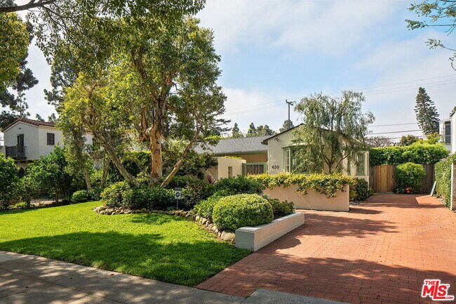 Building Photo - 630 23rd St