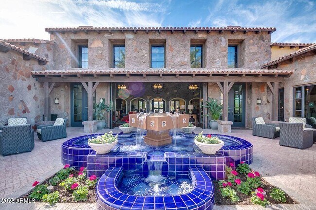 Building Photo - 678 E Cobble Stone Dr