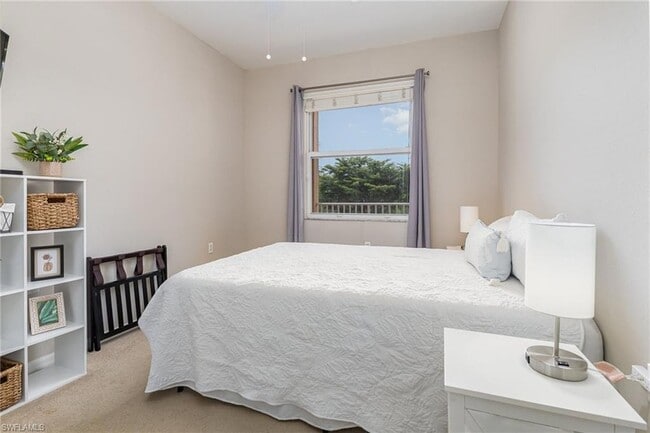 Building Photo - 8470 Kingbird Loop