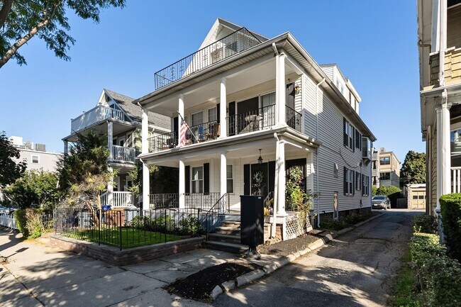 Building Photo - 14 Marine Rd