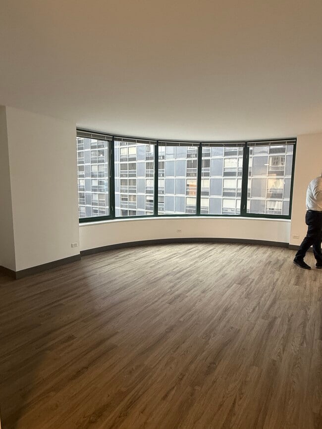 Building Photo - 400 E Ohio St