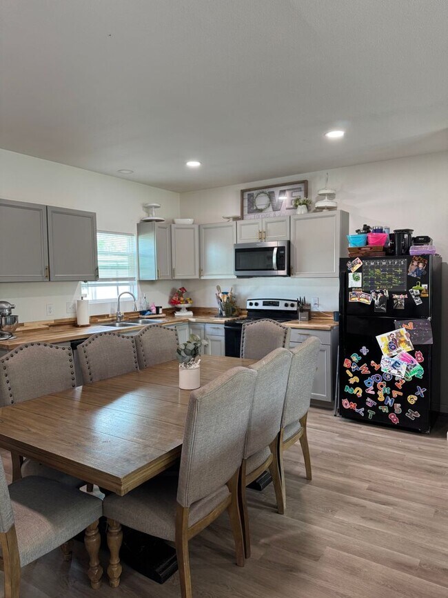 Building Photo - 211 S West - Merkel, TX