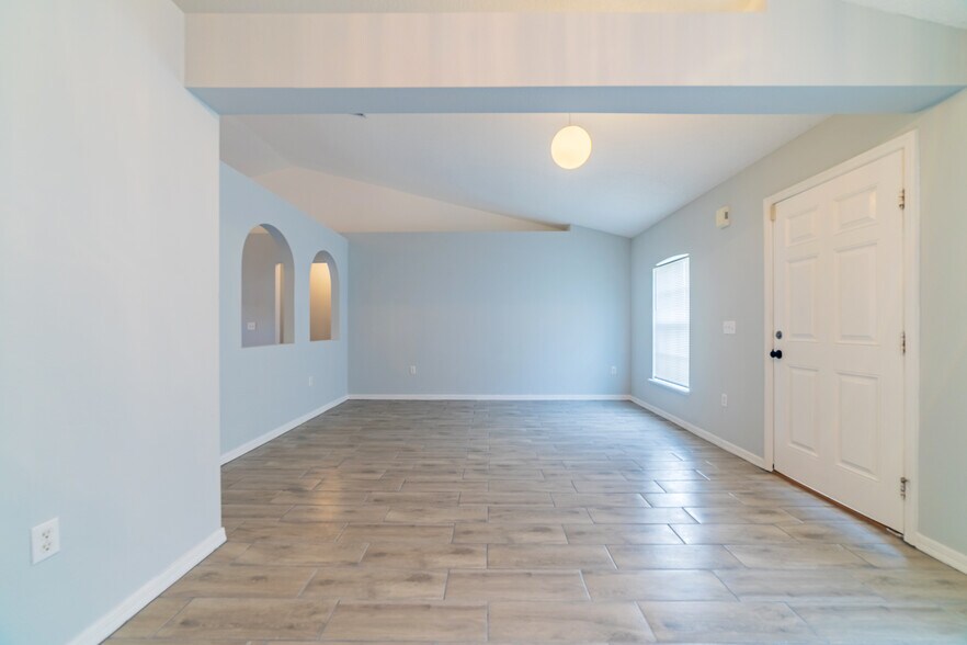 Building Photo - 5396 Berrien Ave