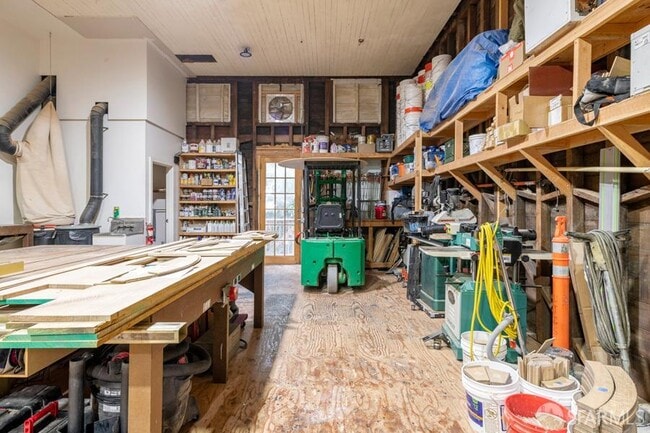 Building Photo - 2530 3rd St