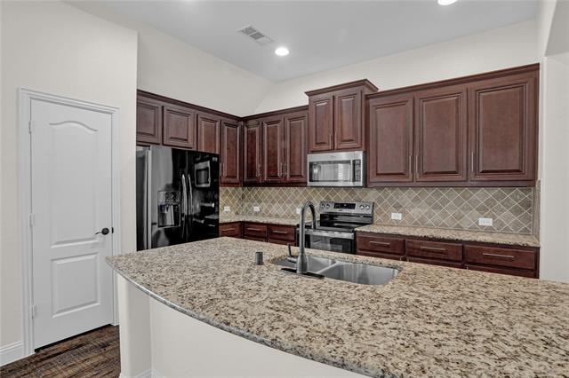 Building Photo - 2105 Burke Dr