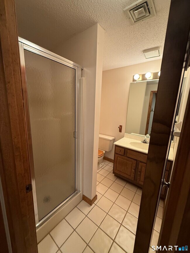 Building Photo - 504 Sandstone Dr