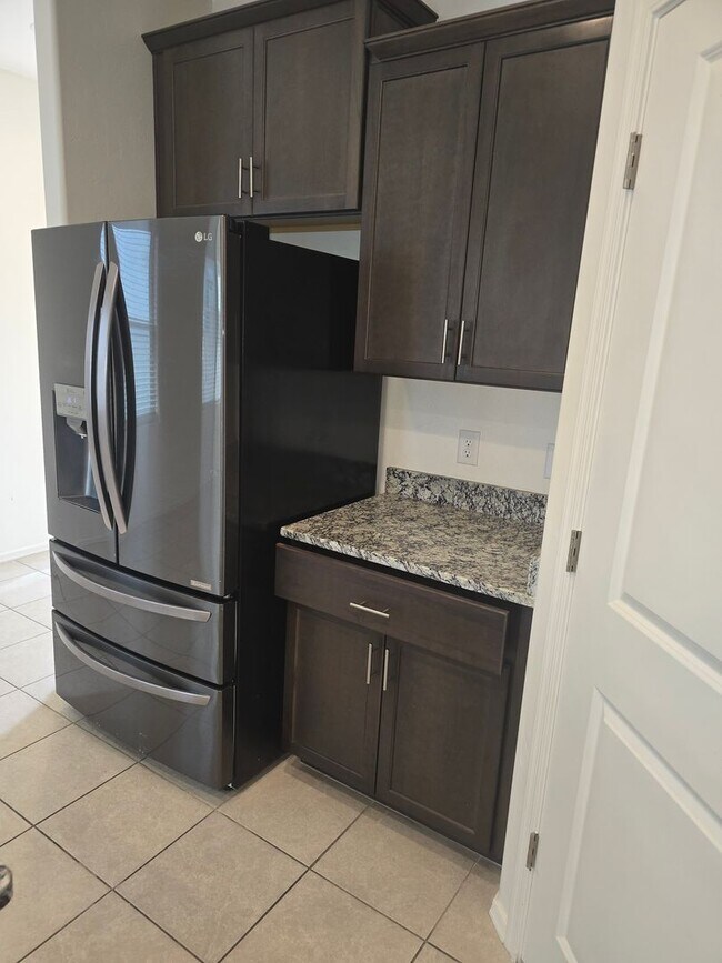 Building Photo - Like-New Home in Southeast Tucson’s Most Desirable Neighborhood!