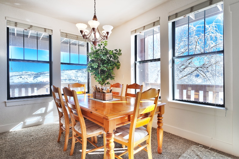 Building Photo - 8371 Meadowview Dr