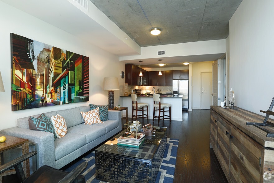 Building Photo - Skyhouse Raleigh