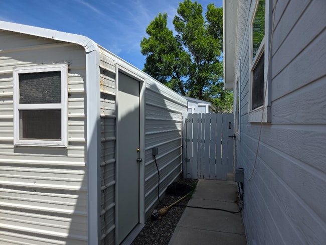 Building Photo - 661 Bayberry Ct