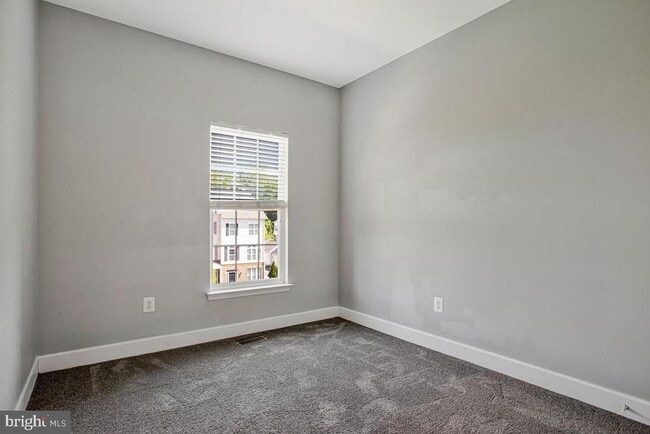 Building Photo - 505 Jurgensen Pl
