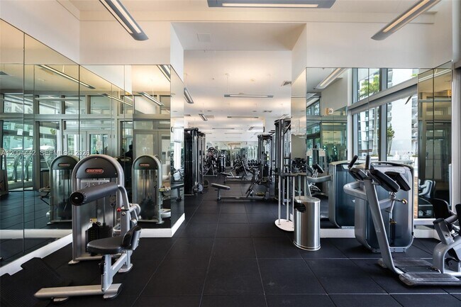 Building Photo - 90 SW 3rd St