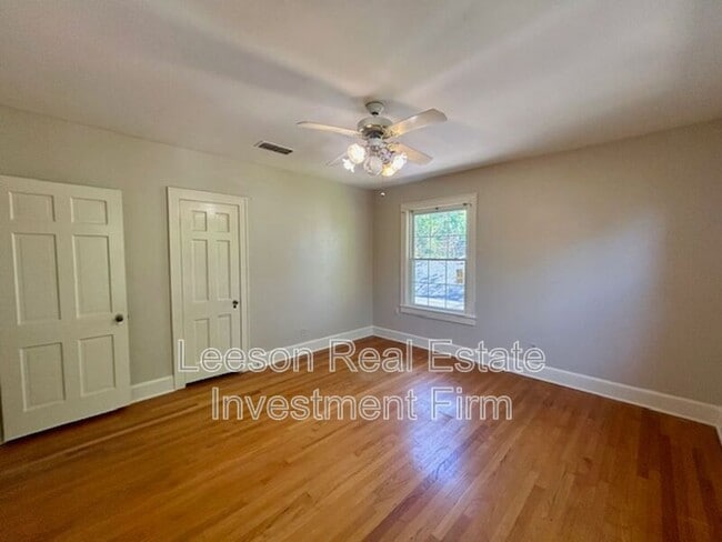 Building Photo - 440 Forest Ave