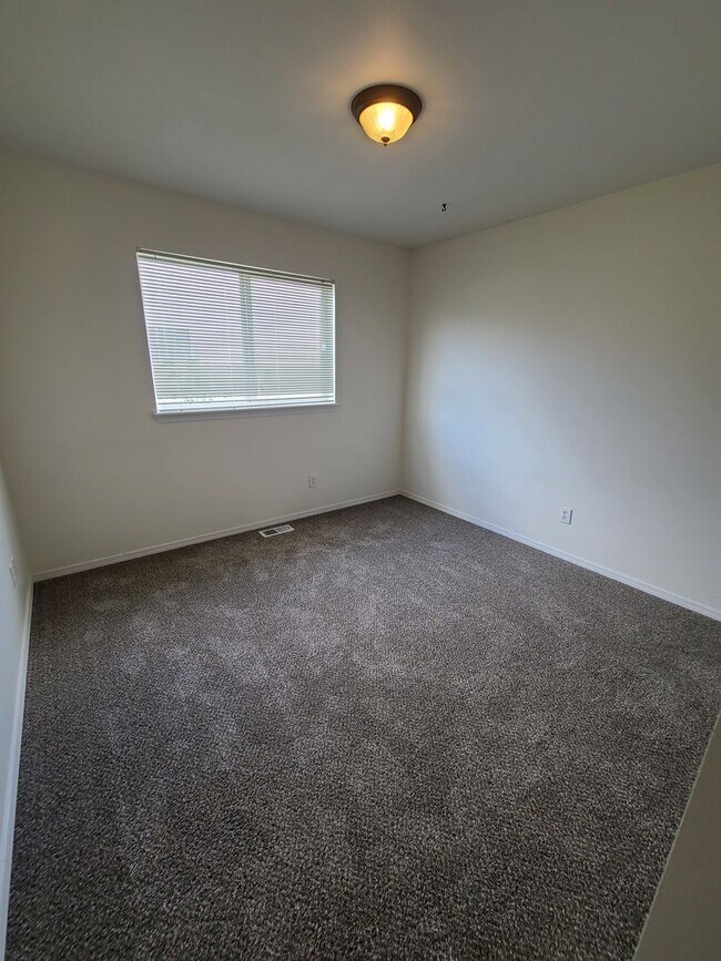 Building Photo - 4188 N Player Dr