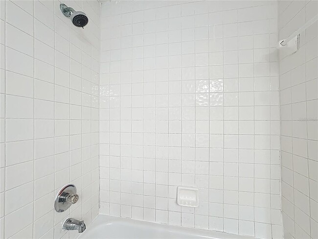 Building Photo - 5560 Metrowest Blvd