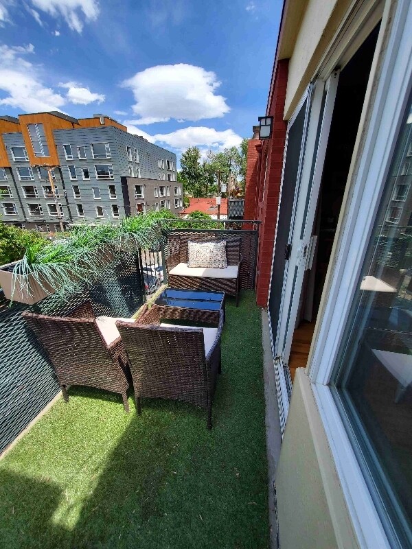 Building Photo - 200 Pearl St