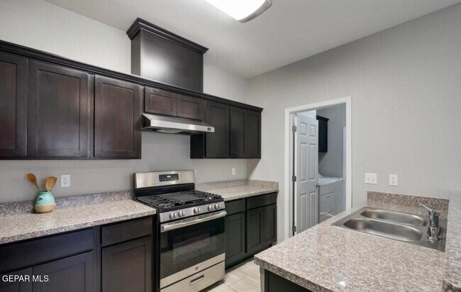 Building Photo - 233 Atlantic Rd