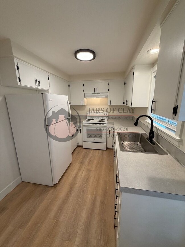 Building Photo - Berry Property #2025-1766