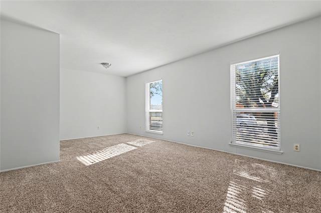 Building Photo - 921 Middle Cove Dr