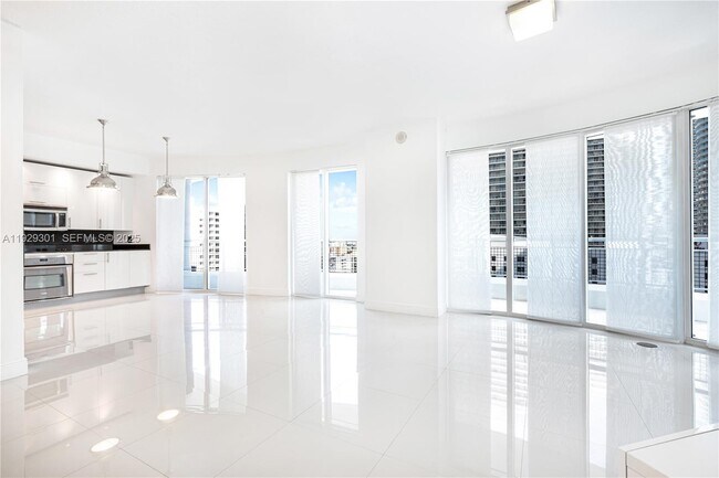 Building Photo - 60 SW 13th St