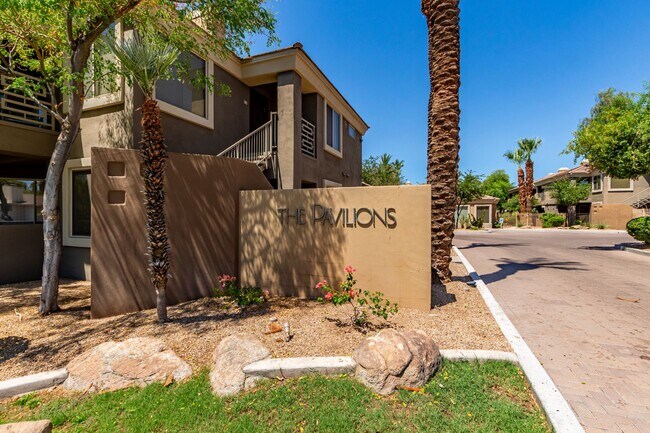 Building Photo - STUNNING UPDATED 1 BED / 1 BATH BILTMORE A...