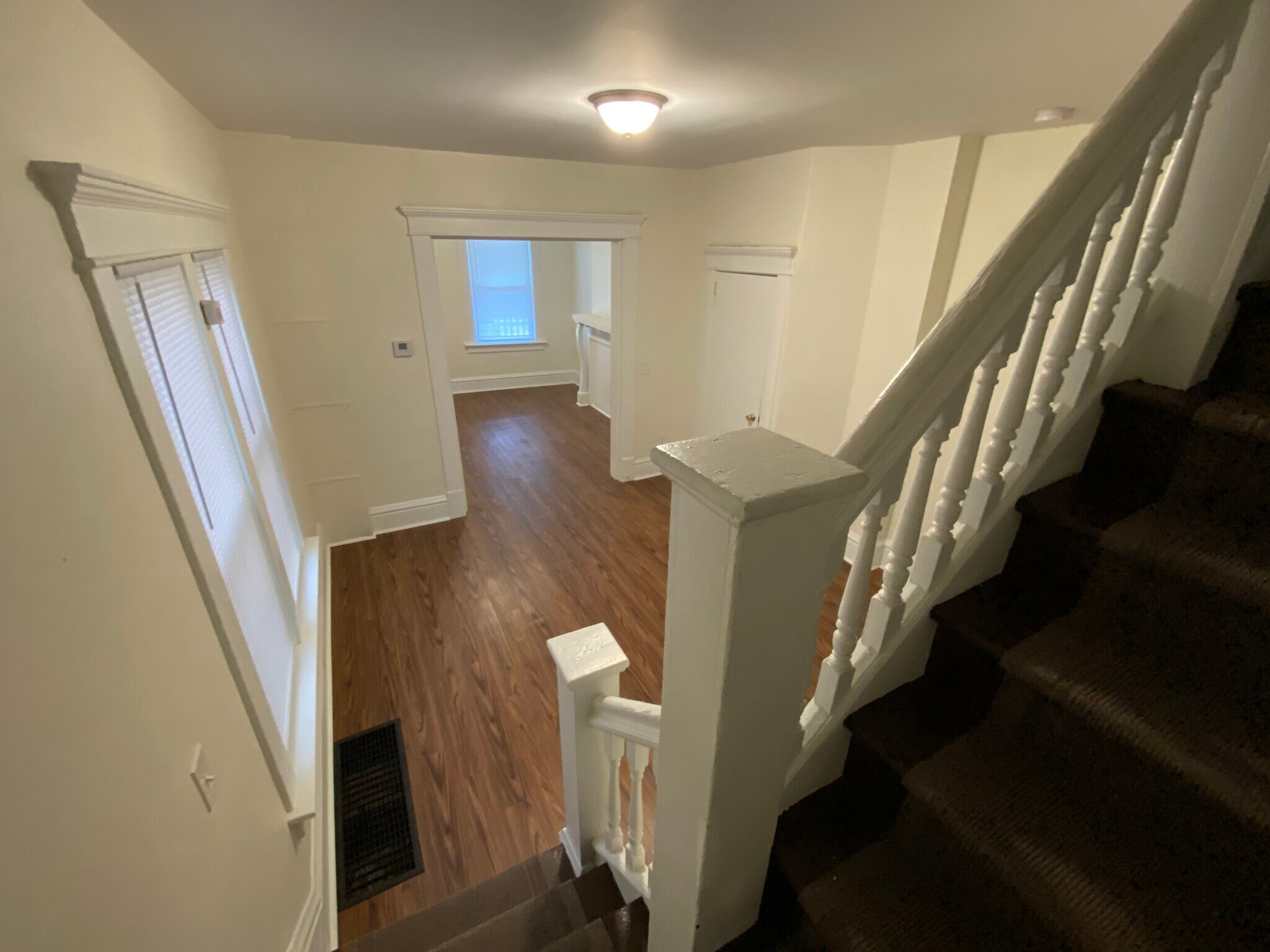 Building Photo - 82 Dana Ave