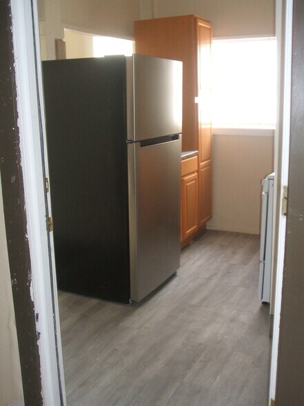 Building Photo - 303 Howard St.